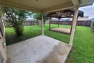 114 Blue Rock Ct, Victoria, TX 77904 - Photo 9