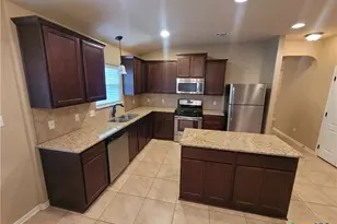 114 Blue Rock Ct, Victoria, TX 77904 - Photo 17