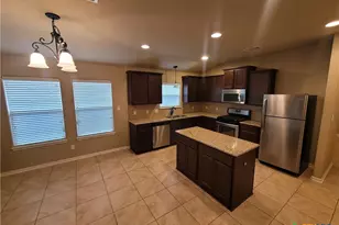 114 Blue Rock Ct, Victoria, TX 77904 - Photo 11