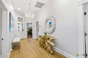 306 W Stayton Ave, Victoria, TX 77901 - Photo 5