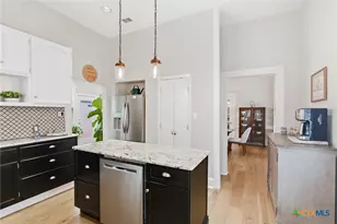 306 W Stayton Ave, Victoria, TX 77901 - Photo 7