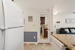 730 E Mather St, New Braunfels, TX 78130 - Photo 9