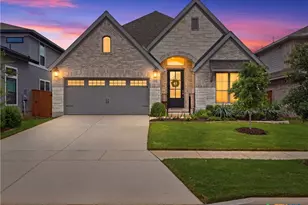 1833 Luna St, New Braunfels, TX 78132 - Photo 1