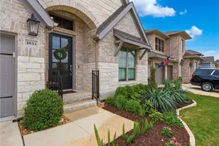 1833 Luna St, New Braunfels, TX 78132 - Photo 3