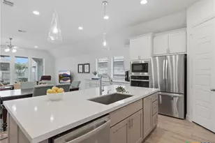 1833 Luna St, New Braunfels, TX 78132 - Photo 15