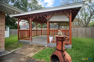 106 La Salle Blvd, Port Lavaca, TX 77979 - Photo 7