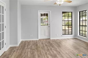 204 Berwick St, Victoria, TX 77904 - Photo 17