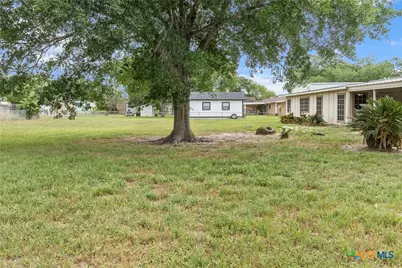 204 Berwick Street, Victoria, TX 77904 - Photo 37