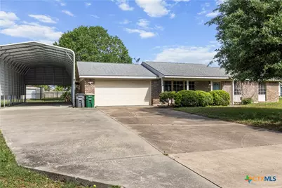 204 Berwick Street, Victoria, TX 77904 - Photo 1