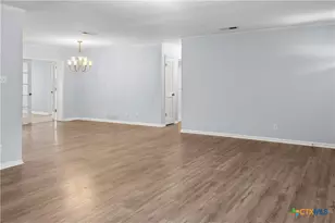 204 Berwick St, Victoria, TX 77904 - Photo 15