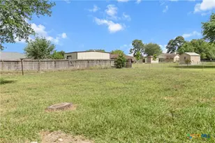 204 Berwick St, Victoria, TX 77904 - Photo 33