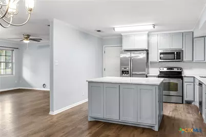 204 Berwick Street, Victoria, TX 77904 - Photo 13