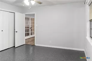 204 Berwick St, Victoria, TX 77904 - Photo 21