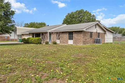 204 Berwick Street, Victoria, TX 77904 - Photo 3