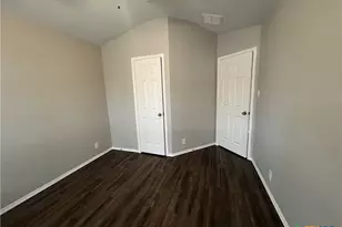 663 Tom Kemp Dr, New Braunfels, TX 78130 - Photo 5