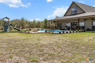 1370 E Ward St, Goliad, TX 77963 - Photo 7