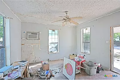 759 N Union Avenue, New Braunfels, TX 78130 - Photo 7