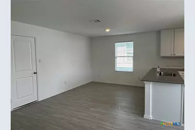 2436 Hunter Peak, New Braunfels, TX 78130 - Photo 9