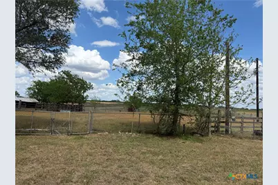 4489 County Road 240, Hallettsville, TX 77964 - Photo 7