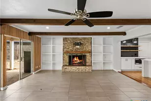 91 Ohio St, New Braunfels, TX 78130 - Photo 3