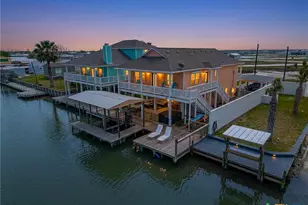 838 Rattlesnake Point Rd, Rockport, TX 78382 - Photo 1