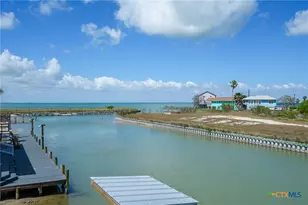 838 Rattlesnake Point Rd, Rockport, TX 78382 - Photo 9