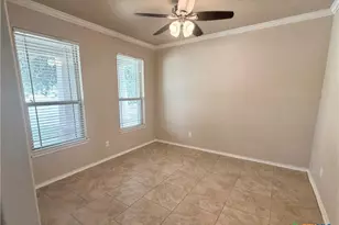 1805 Logan Trail, New Braunfels, TX 78130 - Photo 5
