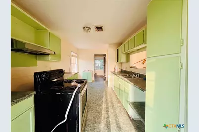 2232 W Monroe Avenue, Port O'Connor, TX 77982 - Photo 5