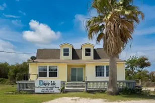 2232 W Monroe Ave, Port O'Connor, TX 77982 - Photo 1