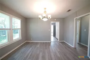 1003 N 15th St, Temple, TX 76501 - Photo 7