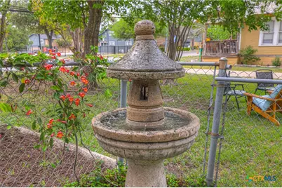 465 S Union Avenue, New Braunfels, TX 78130 - Photo 29