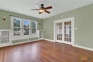 465 S Union Ave, New Braunfels, TX 78130 - Photo 5