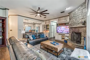 25867 Lewis Ranch Rd, New Braunfels, TX 78132 - Photo 9