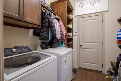 207 Brushy Creek, Victoria, TX 77904 - Photo 23