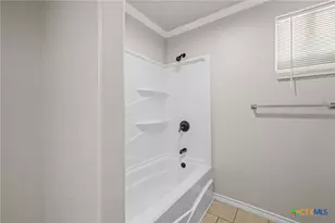 906 E Ave D, Lampasas, TX 76550 - Photo 15