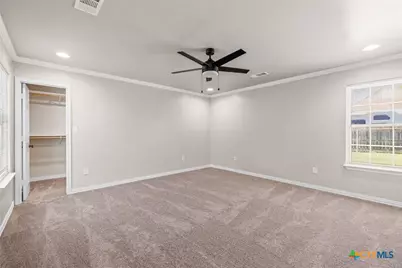 906 E Avenue D, Lampasas, TX 76550 - Photo 13