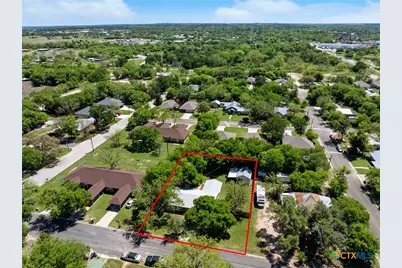 906 E Avenue D, Lampasas, TX 76550 - Photo 29