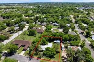 906 E Ave D, Lampasas, TX 76550 - Photo 29