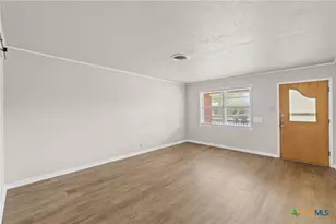 2106 S 47th St, Temple, TX 76504 - Photo 7