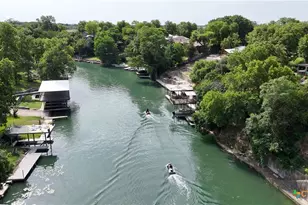 1817 Kuehler Ave, New Braunfels, TX 78130 - Photo 37