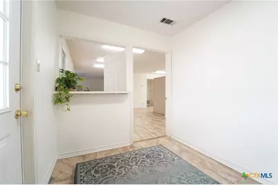 3903 N Navarro Street, Victoria, TX 77901 - Photo 5