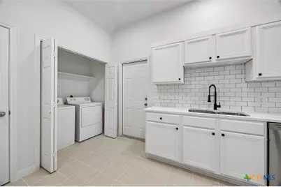 1751 Joy Spring, New Braunfels, TX 78130 - Photo 17