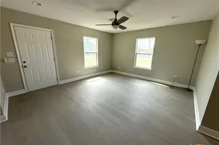 1851 Connell St, Belton, TX 76513 - Photo 3