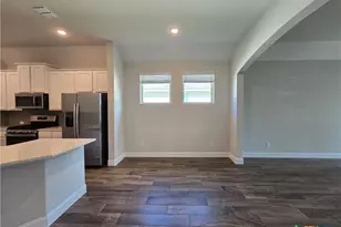 1324 Spring Row St, New Braunfels, TX 78130 - Photo 5