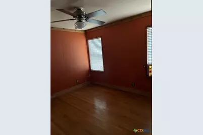 209 Highland Street, Yoakum, TX 77995 - Photo 7