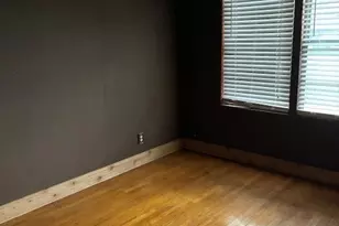 209 Highland St, Yoakum, TX 77995 - Photo 5