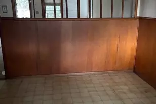 209 Highland St, Yoakum, TX 77995 - Photo 3