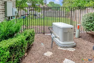 6 Cotswold Ln, Victoria, TX 77904 - Photo 37