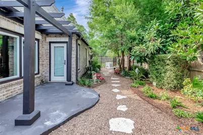 6 Cotswold Lane, Victoria, TX 77904 - Photo 35