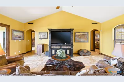 13661 E Highway 90, Kingsbury, TX 78638 - Photo 13